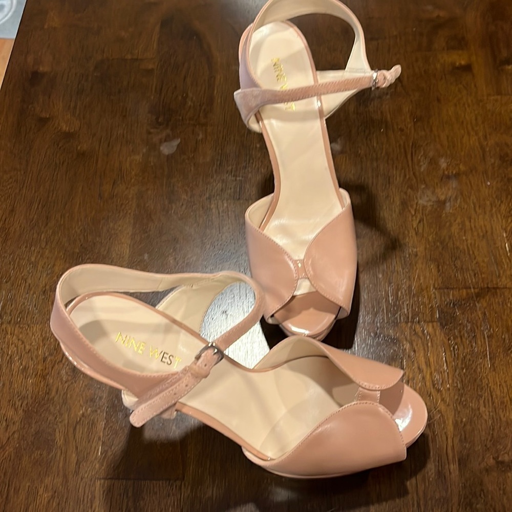 Nine West - 4.5 inch heel. Leather with suede strap.